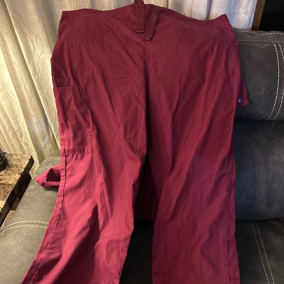 Wine color Men’s Scrub Set - Picture 3 of 4